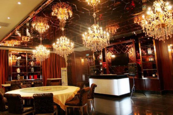 这按摩师太会说话了，重庆话配音太带劲！